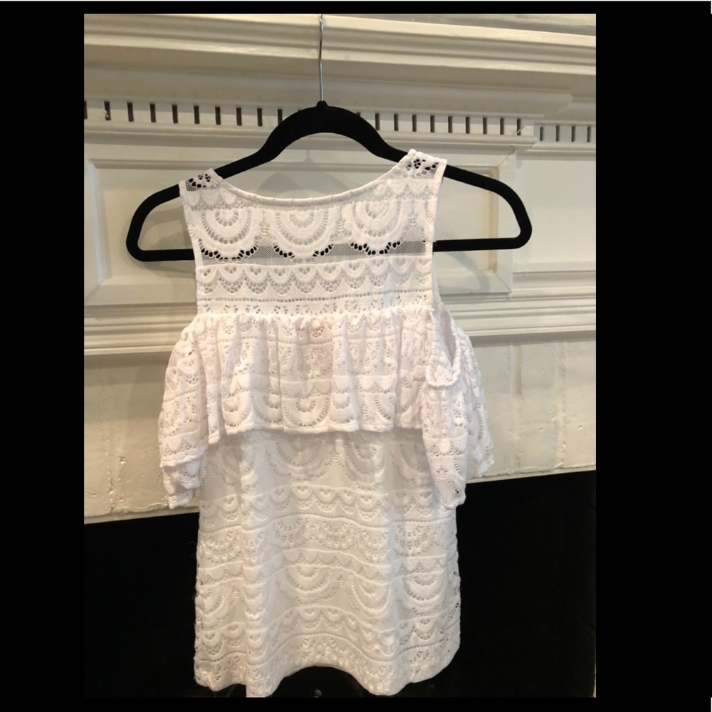 Lilly Pulitzer white top. size xs (Lyra top)